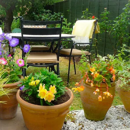 Δωμάτια σε οικογενειακή κατοικία Private In Home-stay Leeds M1 M62 *