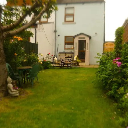 Δωμάτια σε οικογενειακή κατοικία Private In Home-stay Leeds M1 M62 *